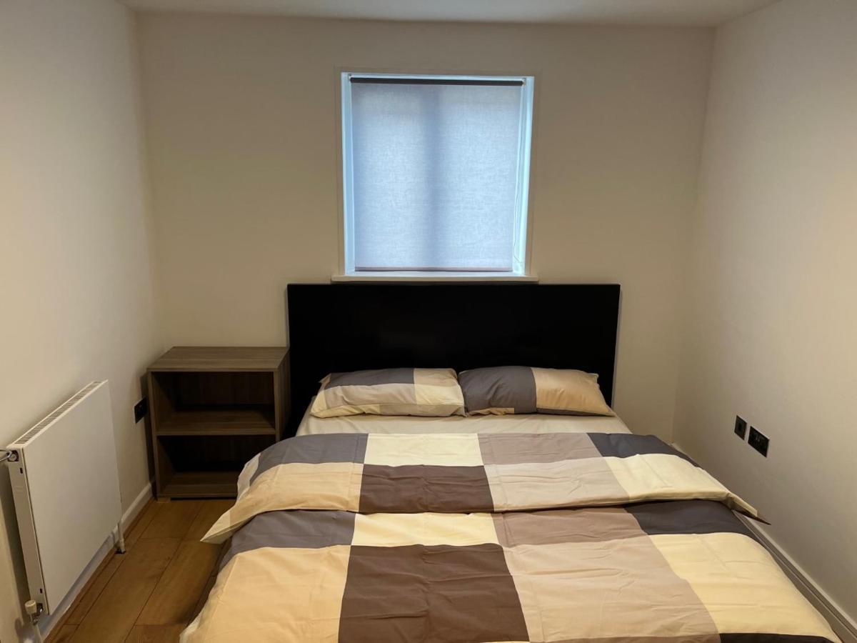 Three Bedroom House In Tooting By Star Apartments Londra Esterno foto