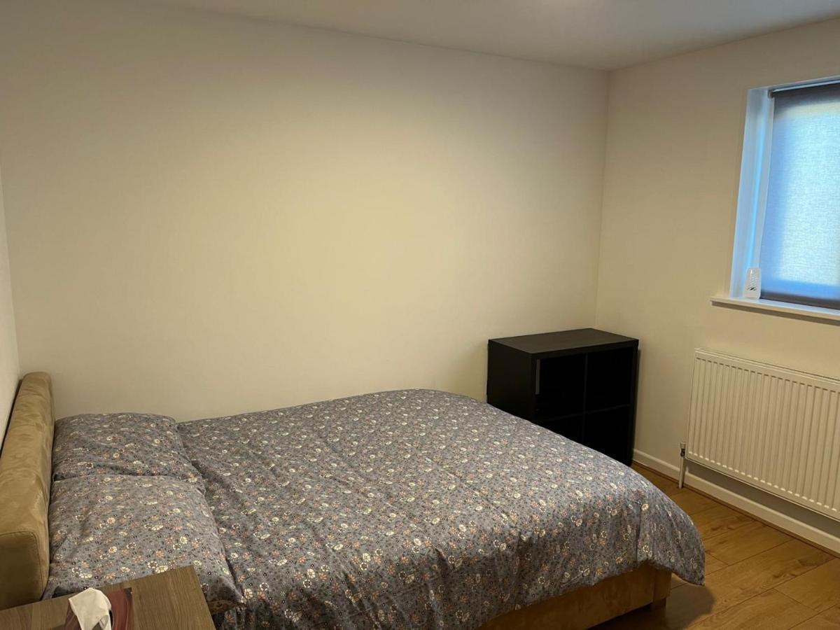 Three Bedroom House In Tooting By Star Apartments Londra Esterno foto