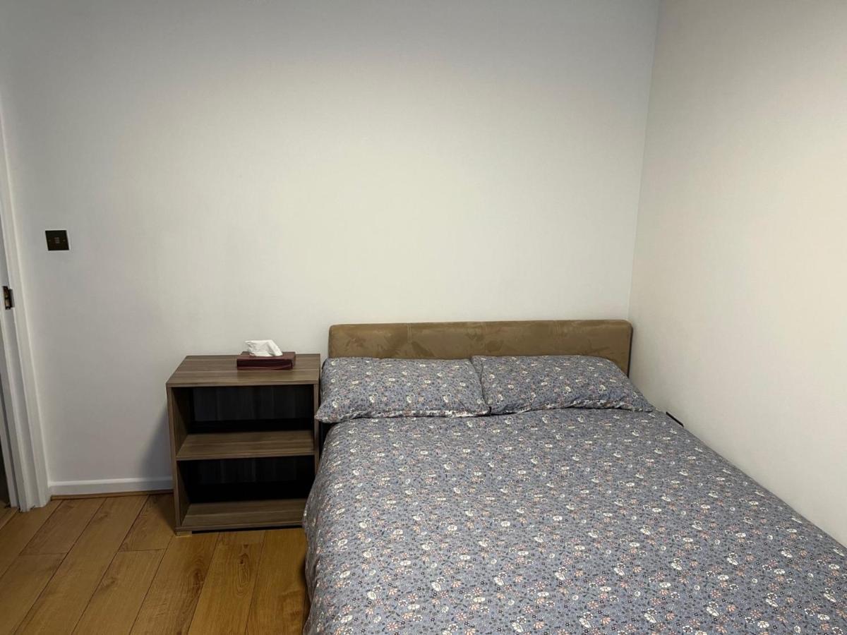 Three Bedroom House In Tooting By Star Apartments Londra Esterno foto