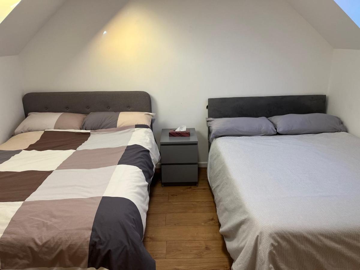 Three Bedroom House In Tooting By Star Apartments Londra Esterno foto