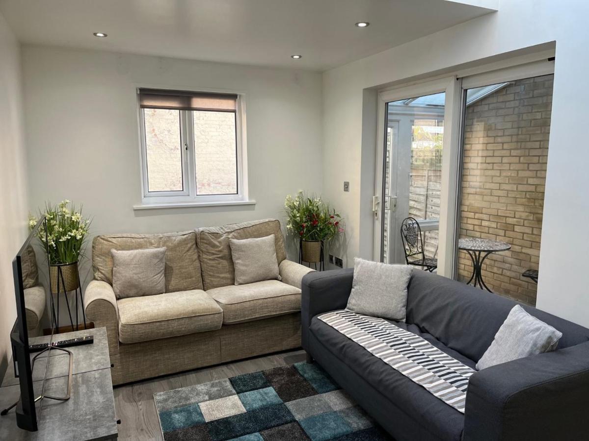 Three Bedroom House In Tooting By Star Apartments Londra Esterno foto