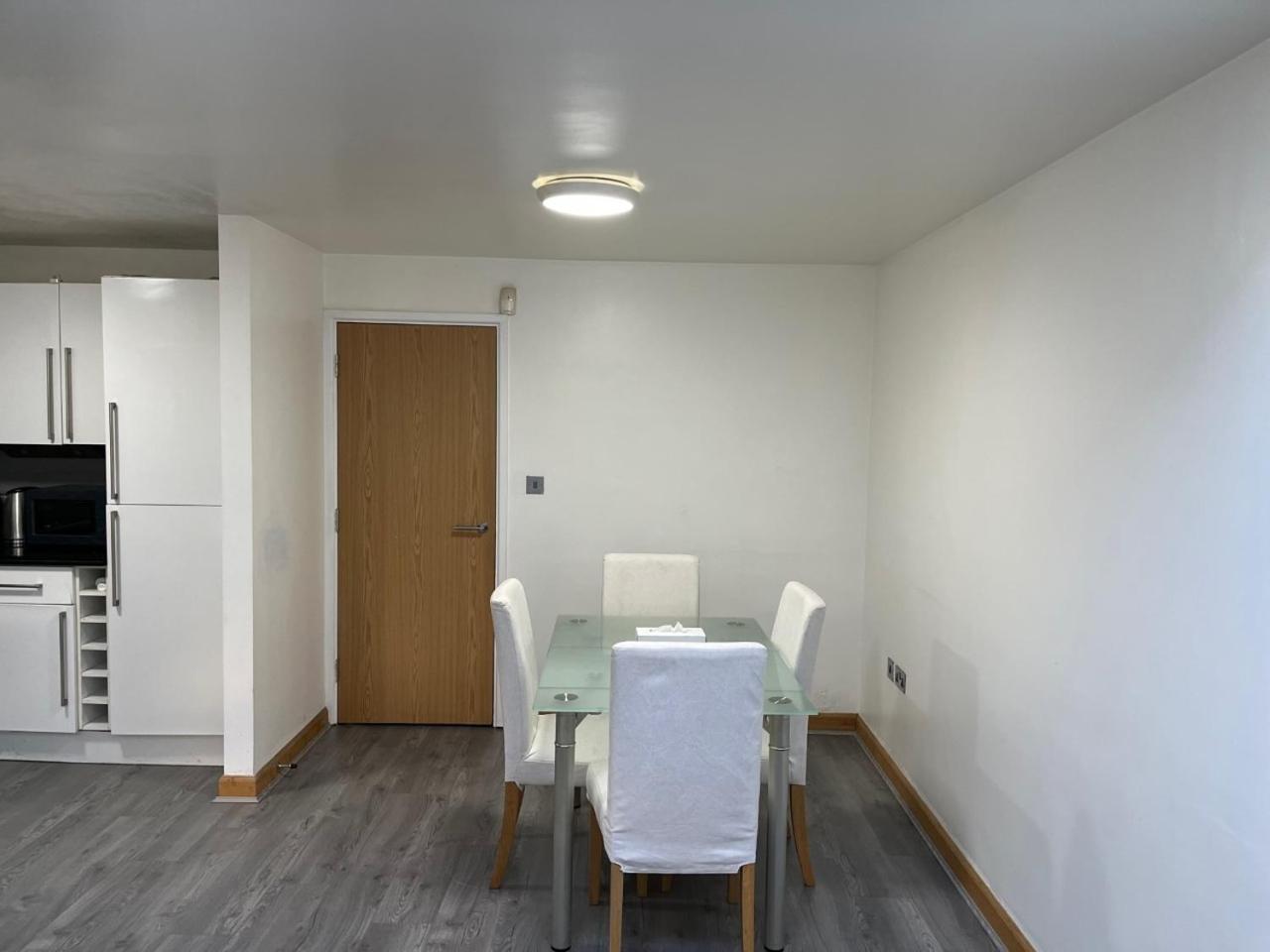 Three Bedroom House In Tooting By Star Apartments Londra Esterno foto